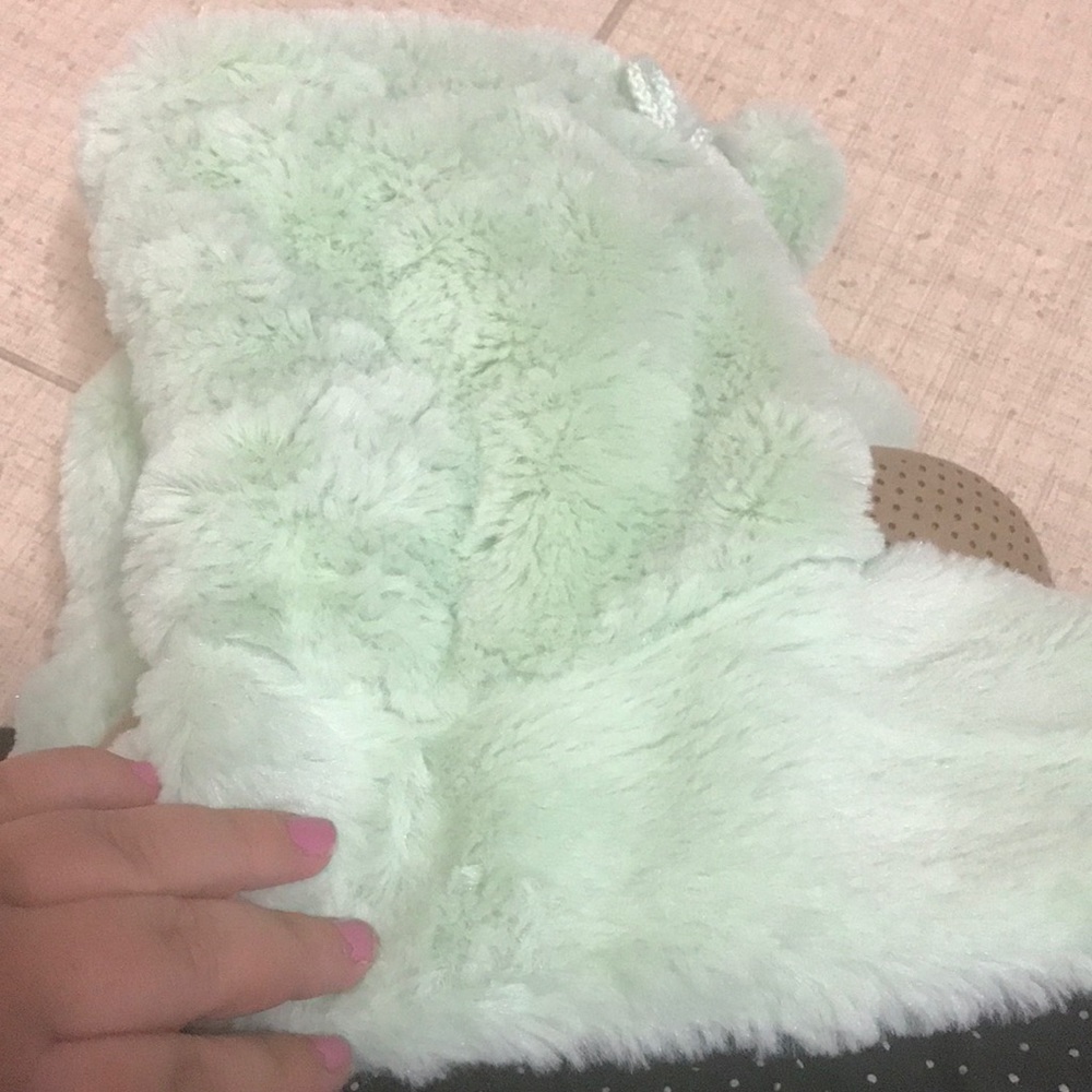 New Mint slippers with snowballs size 5/6 small size - Picture 7 of 8
